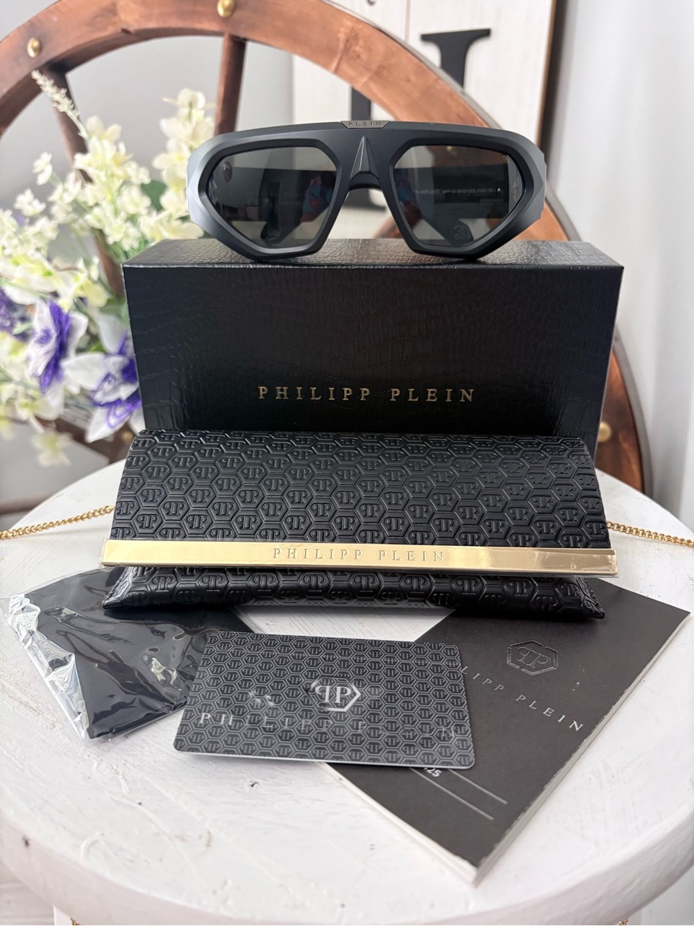 Philipp Plein Black Angular Sunglasses with Matching Clutch NWT SPP153